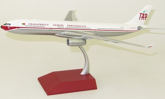 Airbus A330-300 Portugal Airlines " retro "